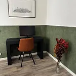 Downtown Funk Apartment *